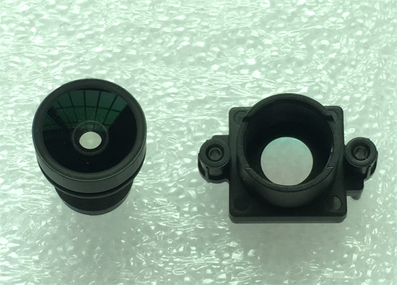 CCTV con obiettivo F1.0